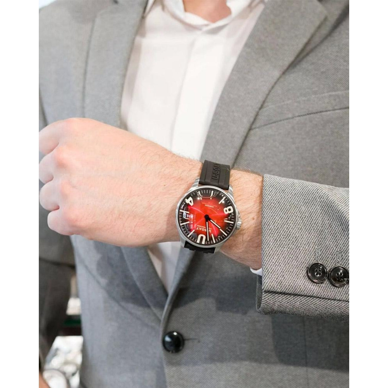 U-Boat Red Dial Stainless Steel 44 MM Men 8701-B
