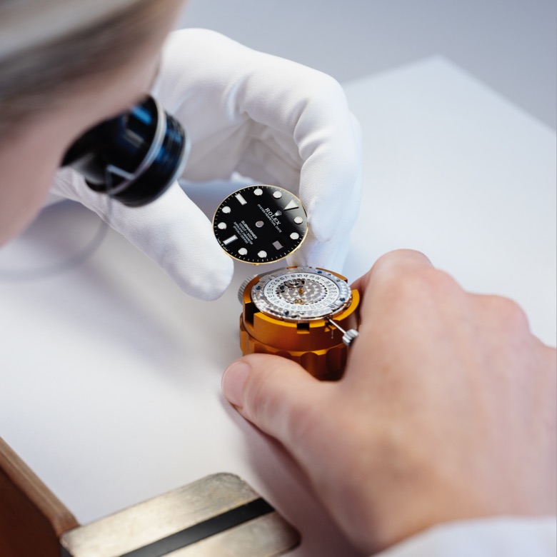 world-of-rolex-voyage-bg_02-portrait